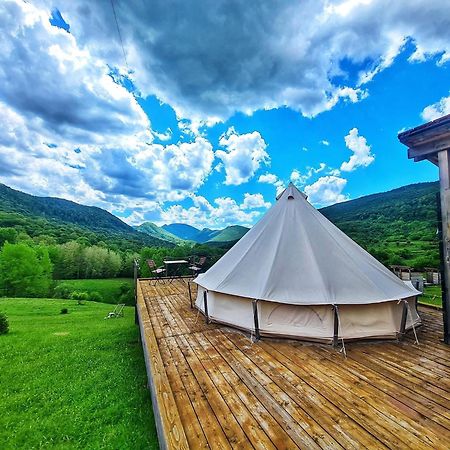 The Hunters Glamping Hotel Ciudanovita Екстериор снимка