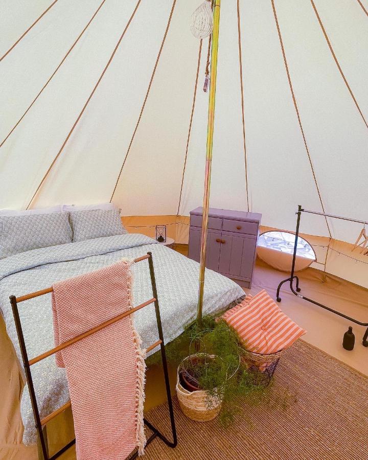 The Hunters Glamping Hotel Ciudanovita Екстериор снимка
