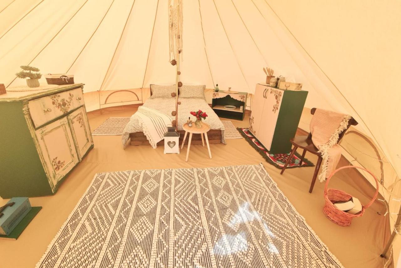 The Hunters Glamping Hotel Ciudanovita Екстериор снимка