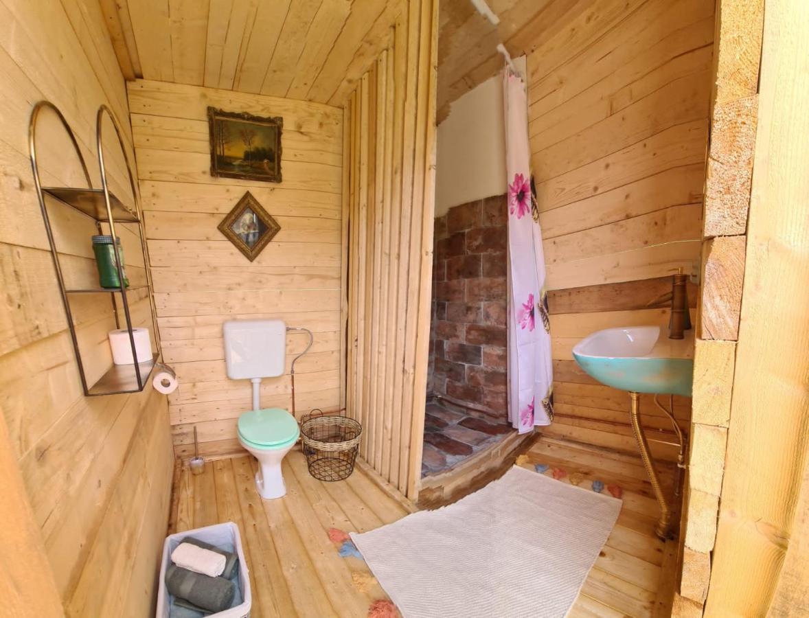 The Hunters Glamping Hotel Ciudanovita Екстериор снимка